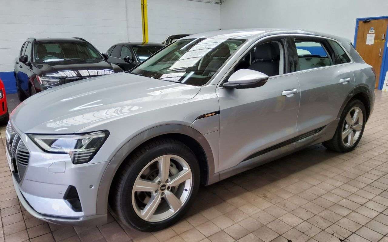 2021 AUDI E-TRON 2021 AUDI E-TRON