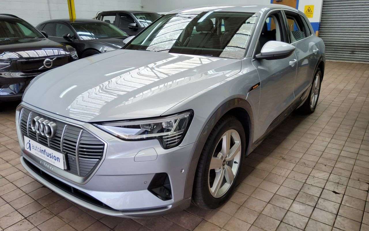 2021 AUDI E-TRON 2021 AUDI E-TRON