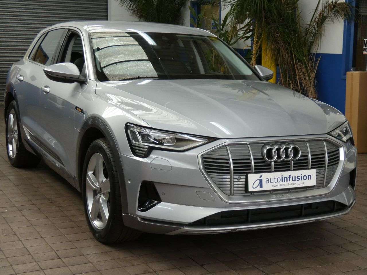 A 2021 AUDI E-TRON 50 Technik SUV 5dr Electric Auto quattro 71.2kWh (11kW Charger) (313 ps) 1 A 2021 AUDI E-TRON 50 Technik SUV 5dr Electric Auto quattro 71.2kWh (11kW Charger) (313 ps) 1