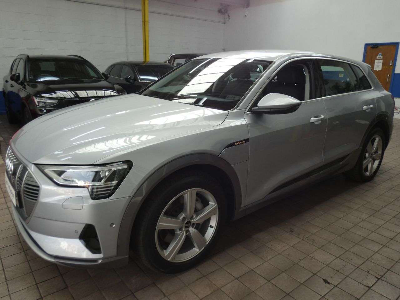 2021 AUDI E-TRON 2021 AUDI E-TRON