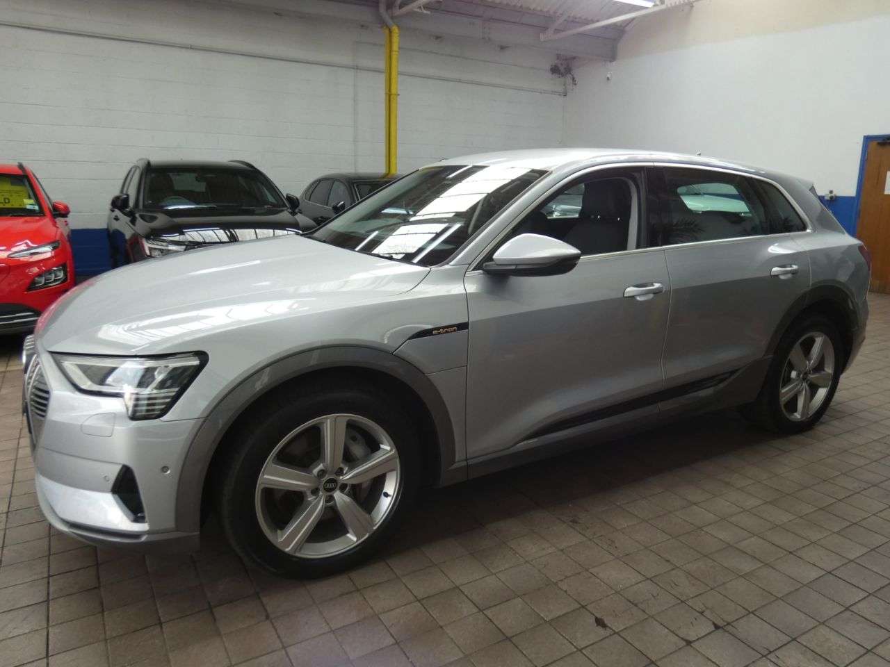 2021 AUDI E-TRON 2021 AUDI E-TRON