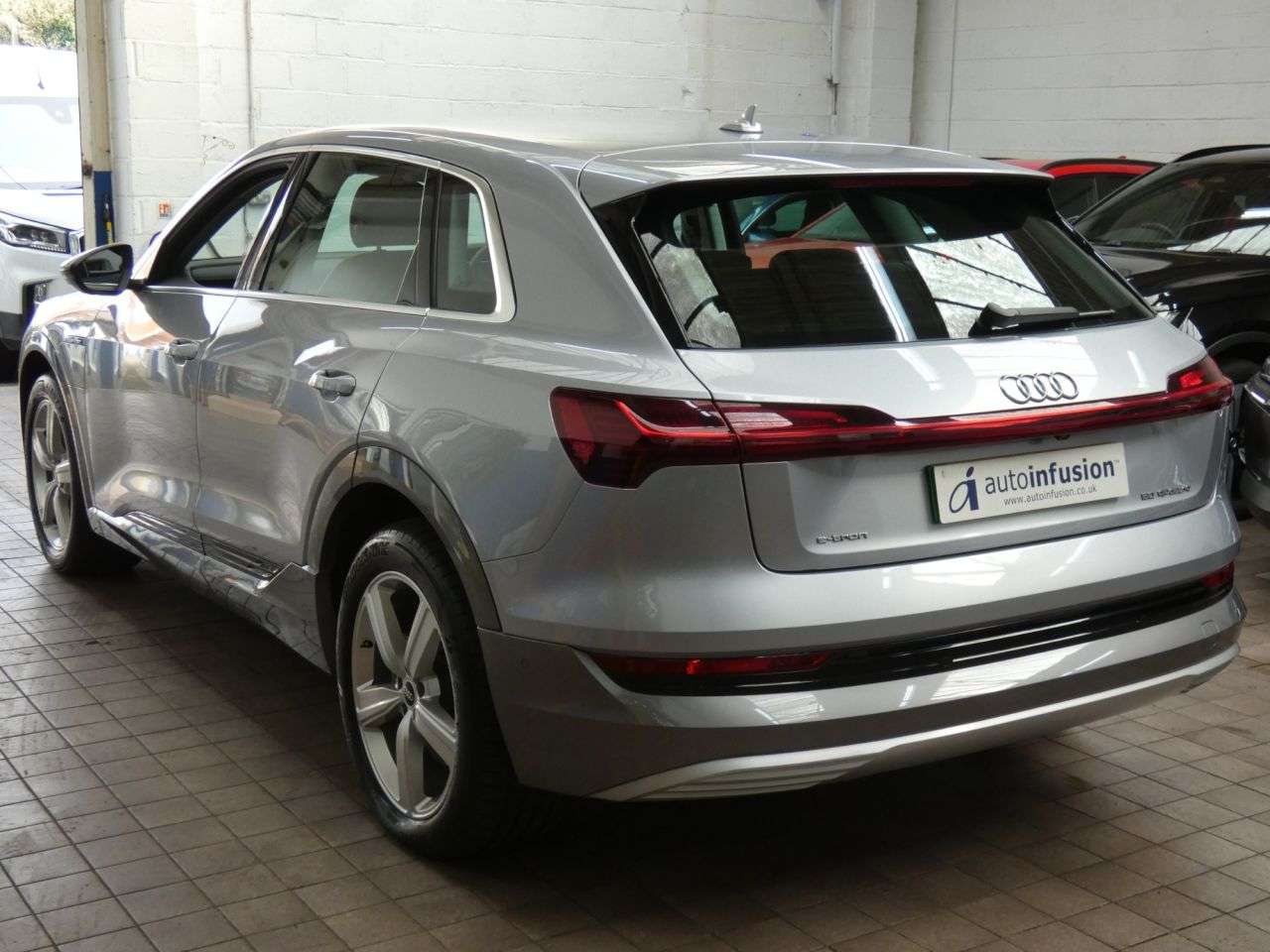 A 2021 AUDI E-TRON 50 Technik SUV 5dr Electric Auto quattro 71.2kWh (11kW Charger) (313 ps) 1 A 2021 AUDI E-TRON 50 Technik SUV 5dr Electric Auto quattro 71.2kWh (11kW Charger) (313 ps) 1