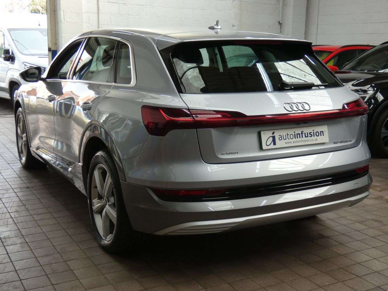 2021 AUDI E-TRON 2021 AUDI E-TRON