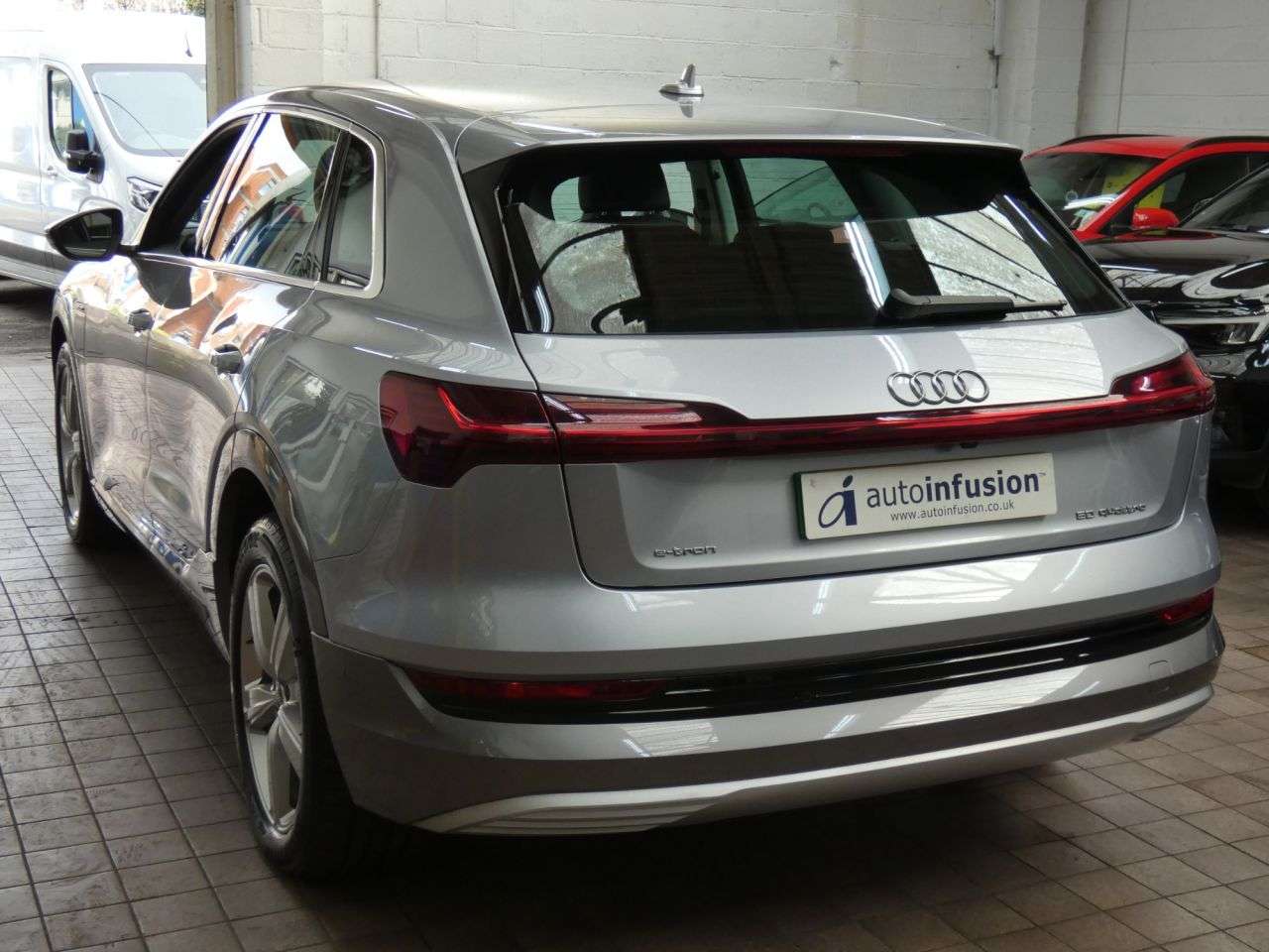 2021 AUDI E-TRON 2021 AUDI E-TRON