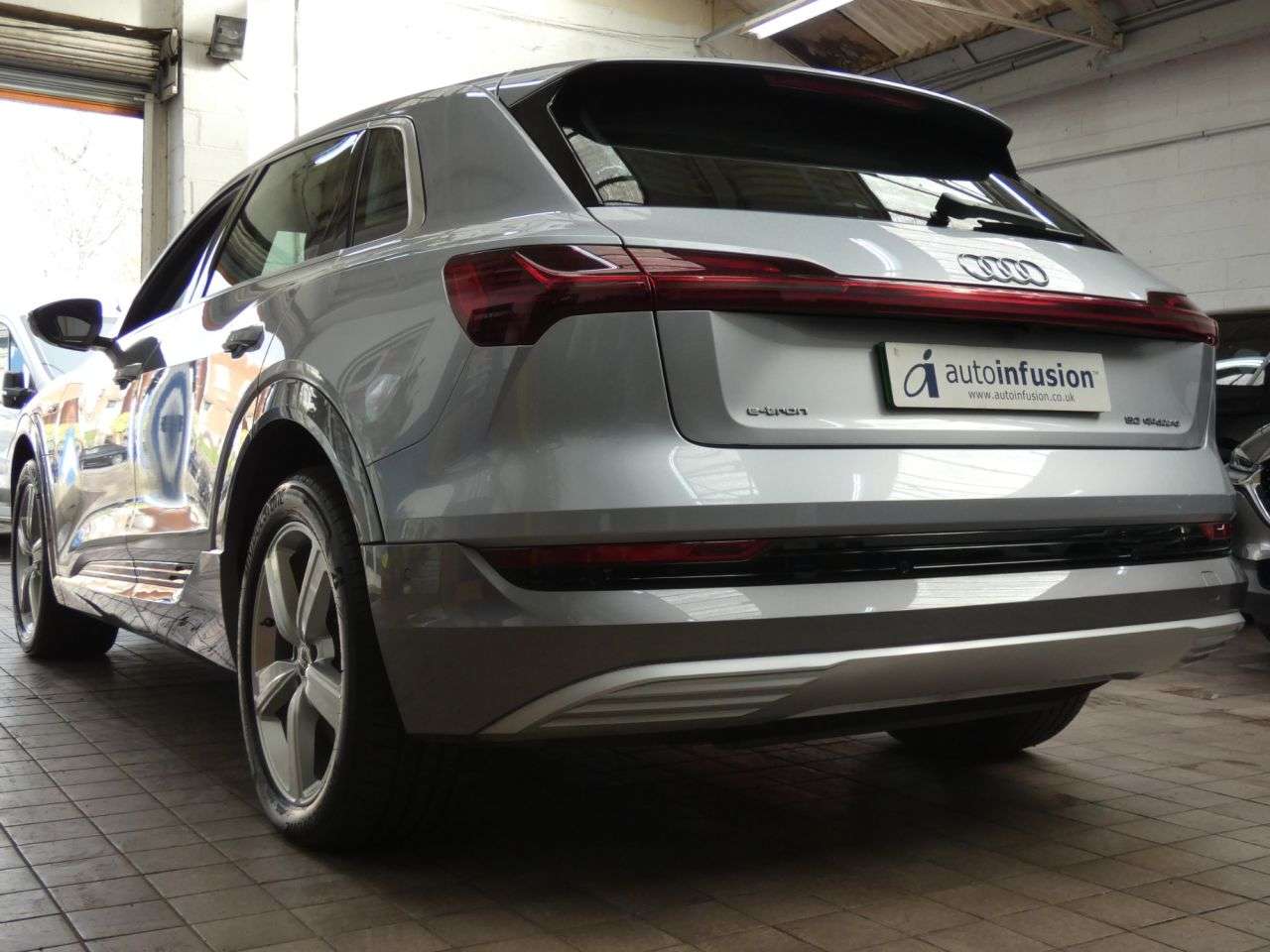2021 AUDI E-TRON 2021 AUDI E-TRON