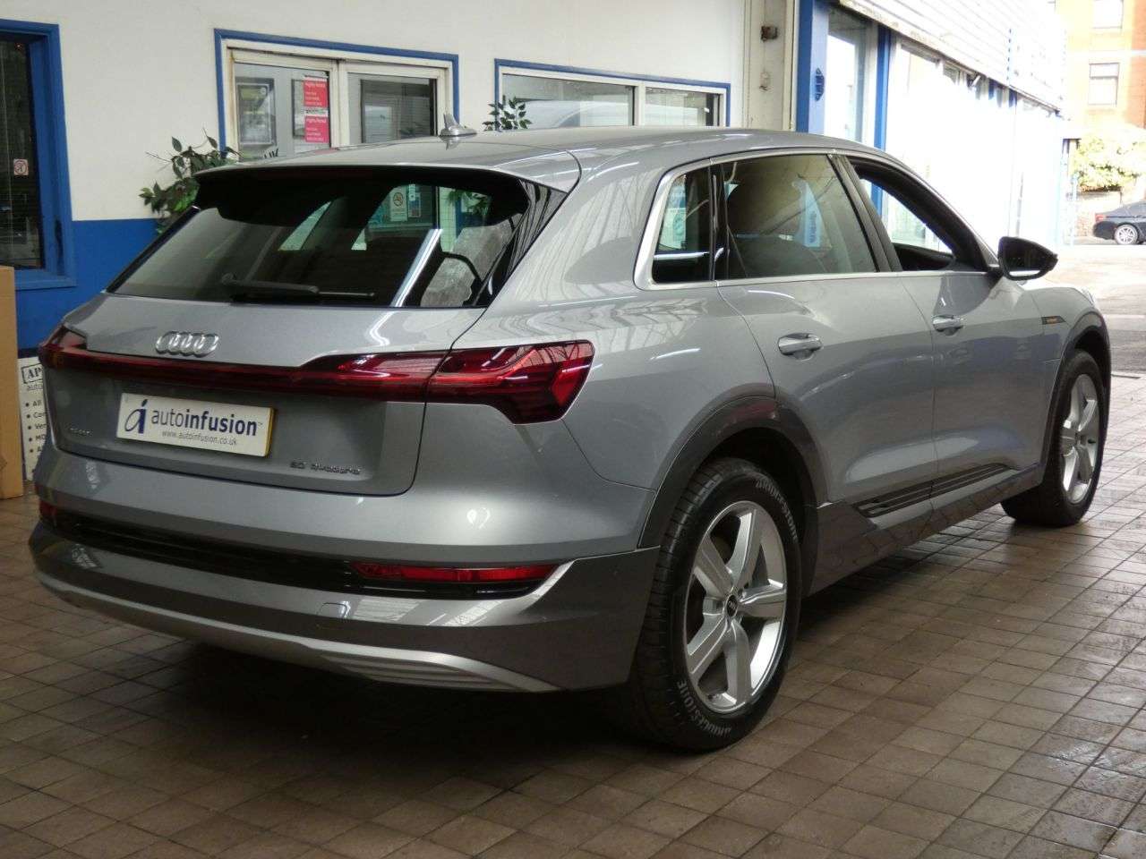 2021 AUDI E-TRON 2021 AUDI E-TRON