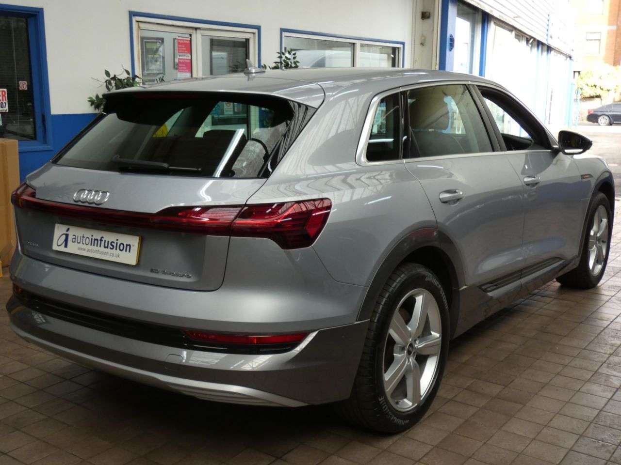 2021 AUDI E-TRON 2021 AUDI E-TRON