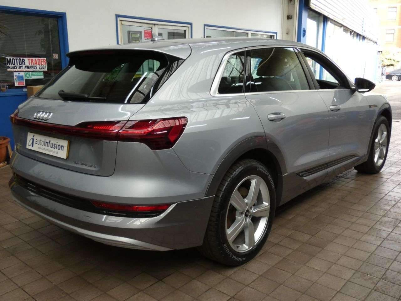 2021 AUDI E-TRON 2021 AUDI E-TRON