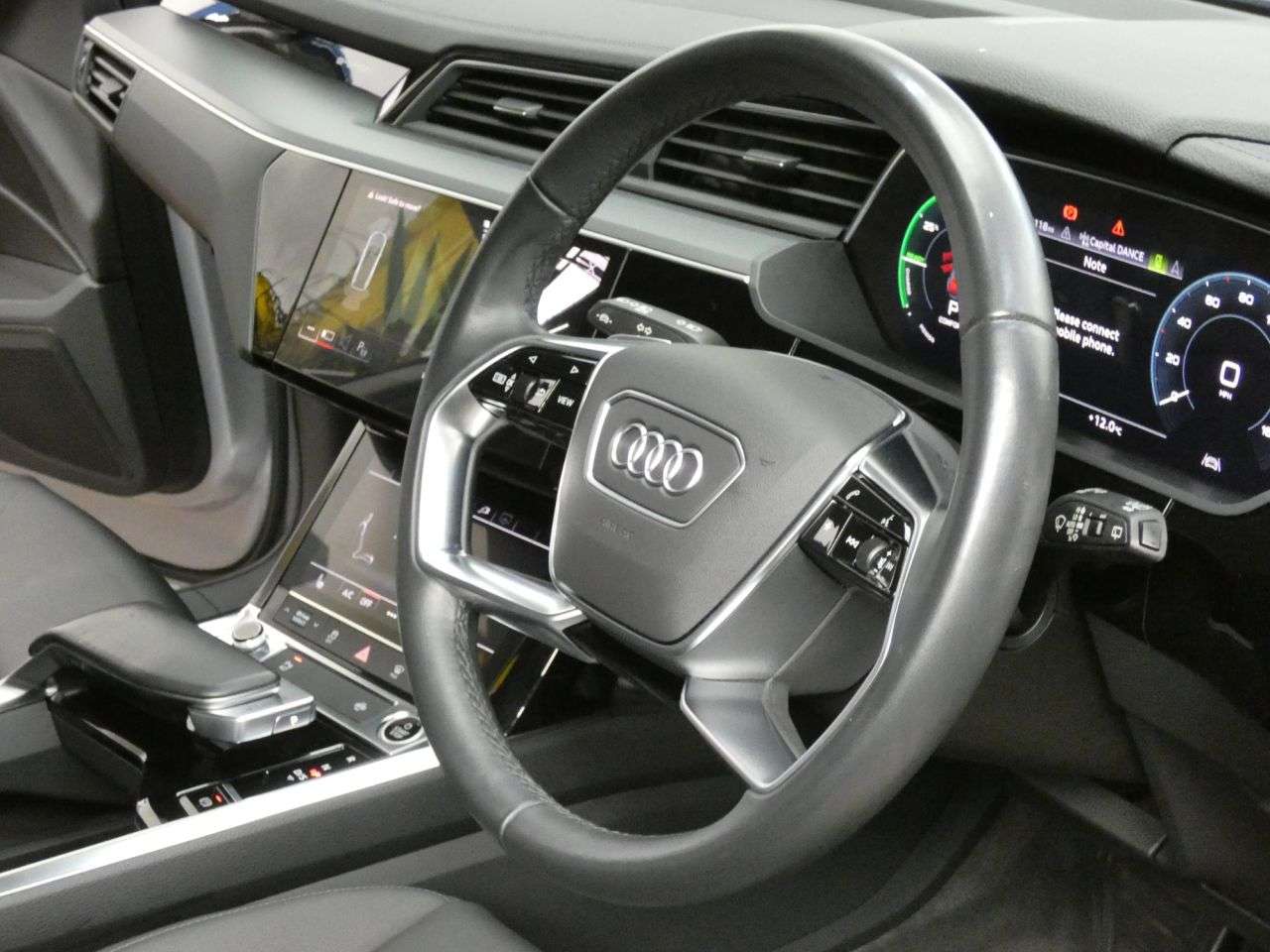 2021 AUDI E-TRON 2021 AUDI E-TRON