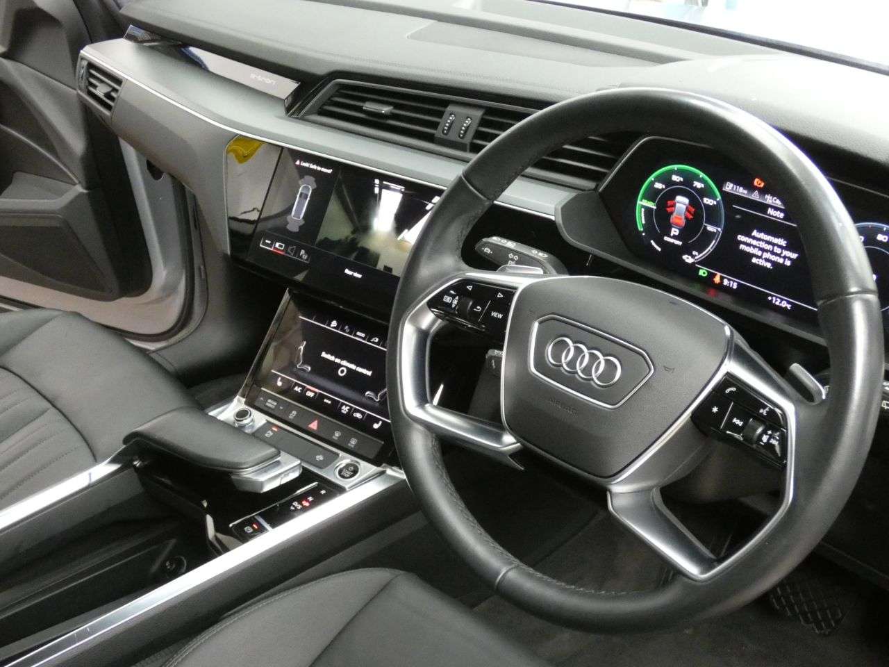 2021 AUDI E-TRON 2021 AUDI E-TRON