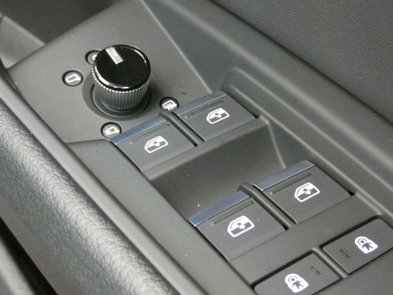 2021 AUDI E-TRON 2021 AUDI E-TRON
