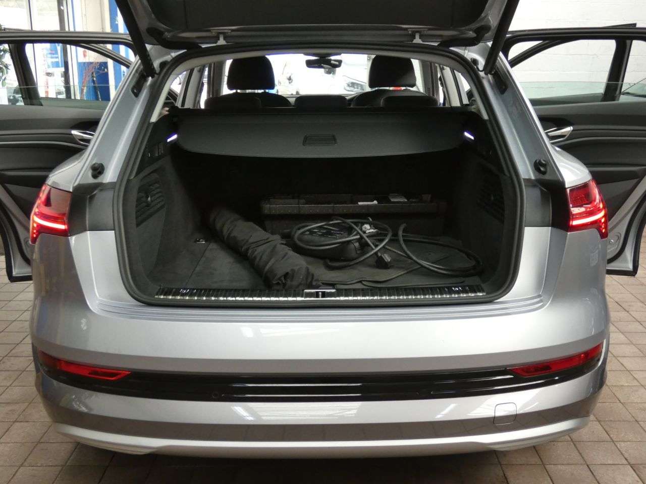 2021 AUDI E-TRON 2021 AUDI E-TRON