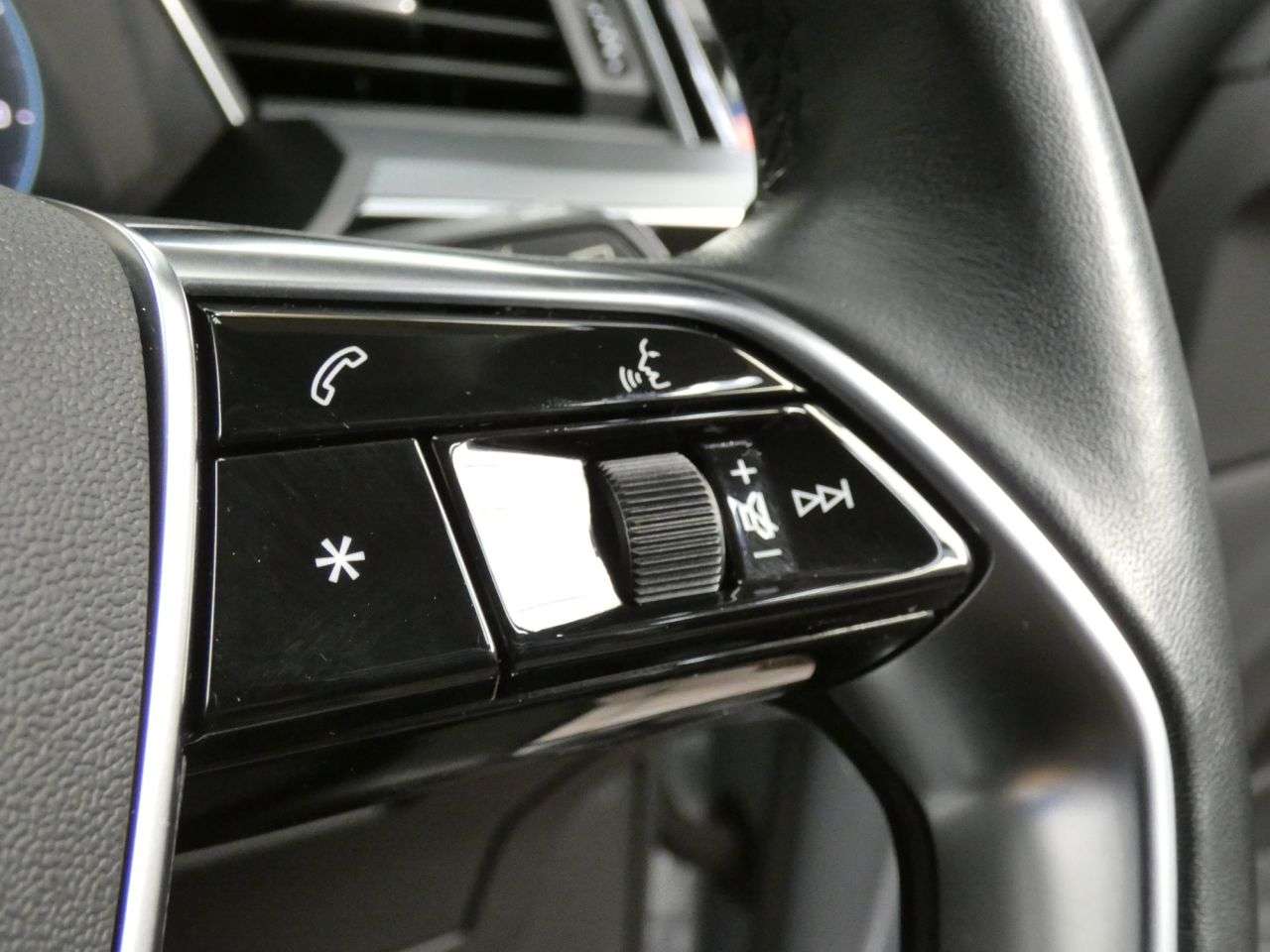 2021 AUDI E-TRON 2021 AUDI E-TRON