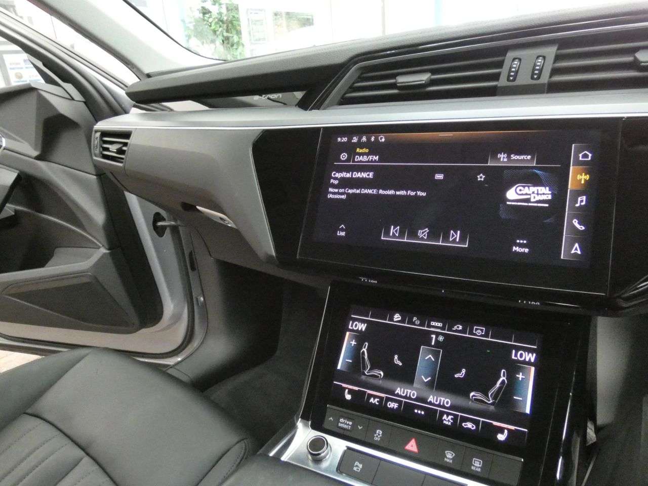 2021 AUDI E-TRON 2021 AUDI E-TRON