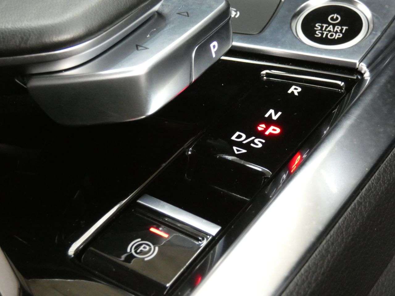 2021 AUDI E-TRON 2021 AUDI E-TRON