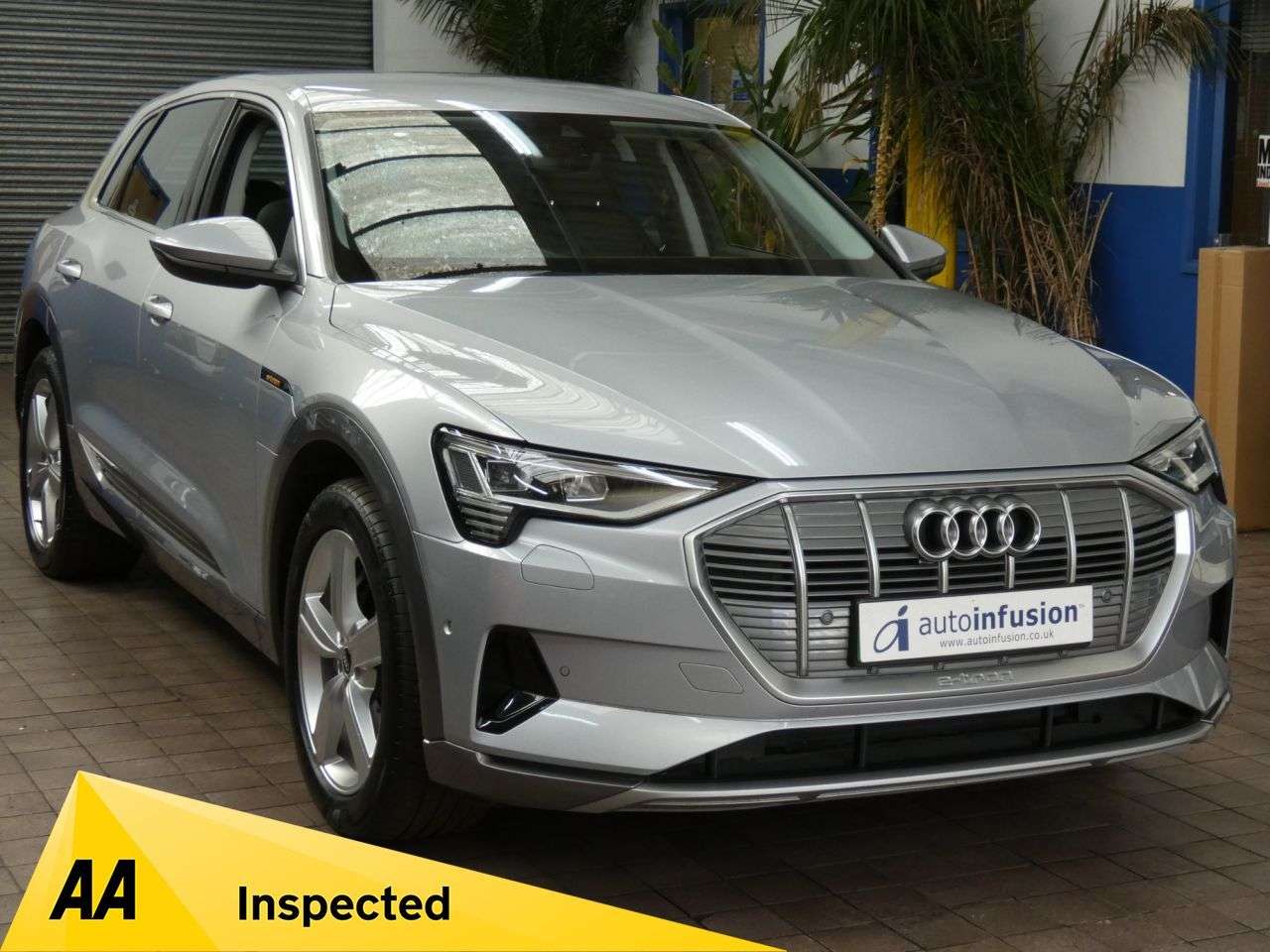 A 2021 AUDI E-TRON 50 Technik SUV 5dr Electric Auto quattro 71.2kWh (11kW Charger) (313 ps) 1 A 2021 AUDI E-TRON 50 Technik SUV 5dr Electric Auto quattro 71.2kWh (11kW Charger) (313 ps) 1