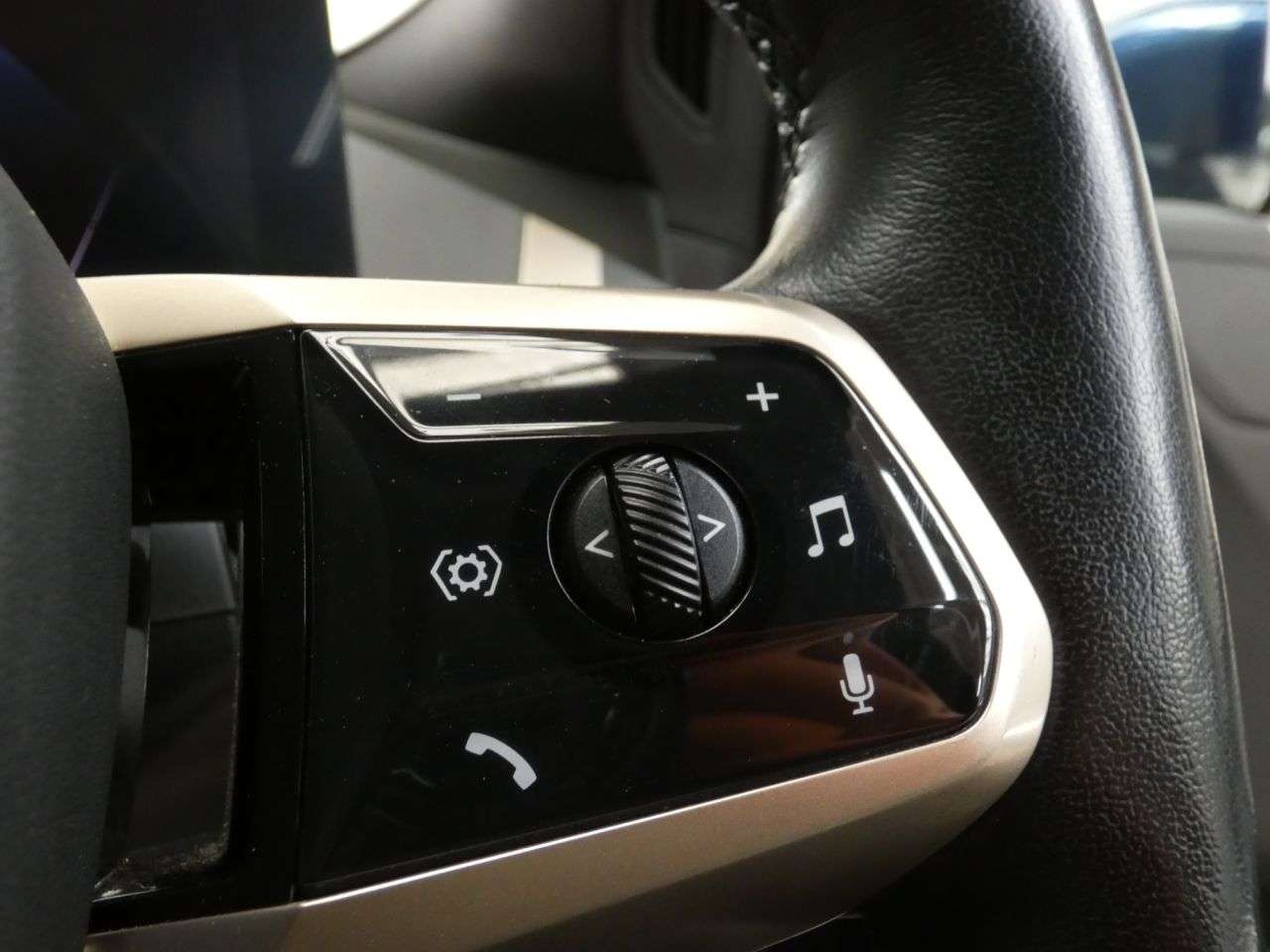 2022 BMW IX 2022 BMW IX