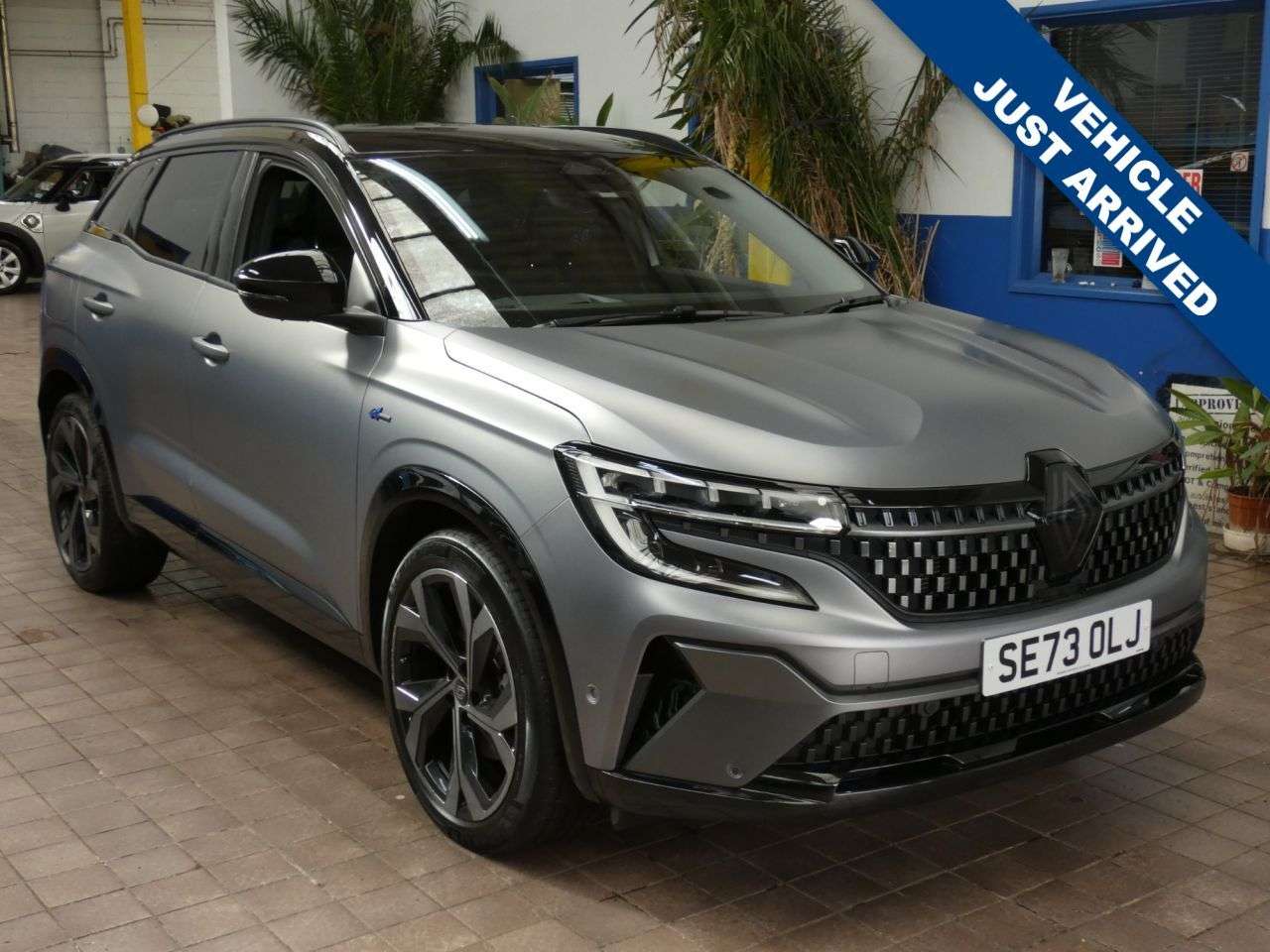 A 2023 RENAULT AUSTRAL 1.2 E-TECH techno esprit Alpine SUV 5dr Petrol Hybrid Auto Euro 6 (s/s) (20 A 2023 RENAULT AUSTRAL 1.2 E-TECH techno esprit Alpine SUV 5dr Petrol Hybrid Auto Euro 6 (s/s) (20