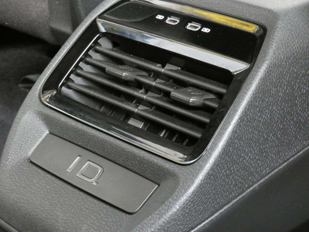 2023 VOLKSWAGEN ID.4 2023 VOLKSWAGEN ID.4