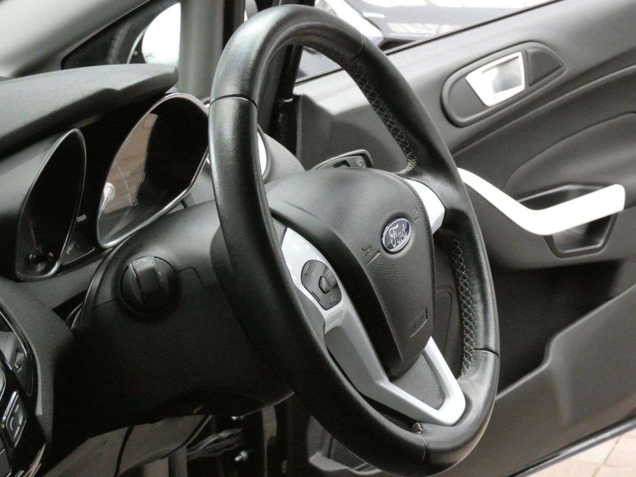 2016 FORD FIESTA 2016 FORD FIESTA