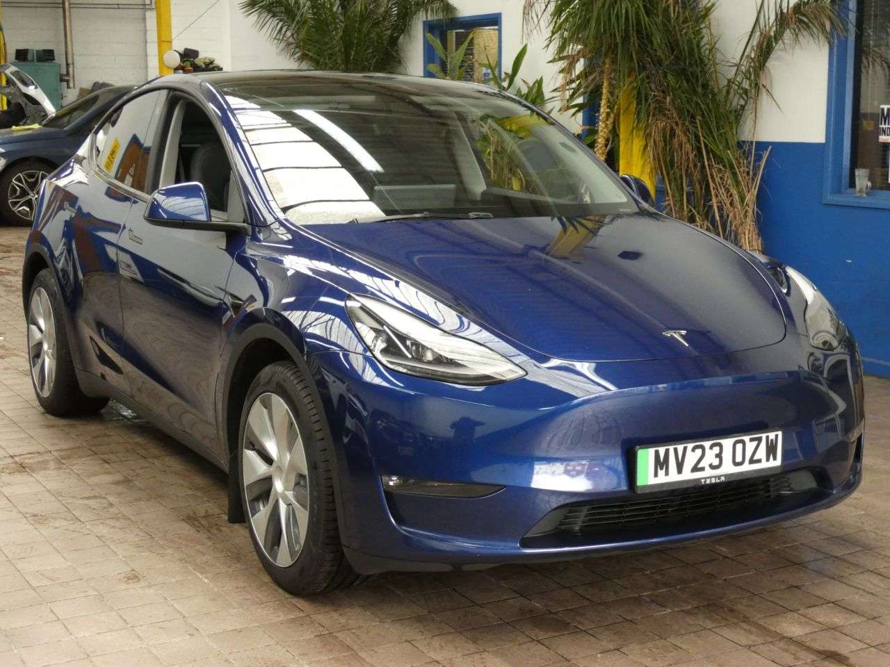 A 2023 TESLA MODEL Y (Dual Motor) Long Range SUV 5dr Electric Auto 4WDE (384 bhp) EXCELLENT EXAM A 2023 TESLA MODEL Y (Dual Motor) Long Range SUV 5dr Electric Auto 4WDE (384 bhp) EXCELLENT EXAM
