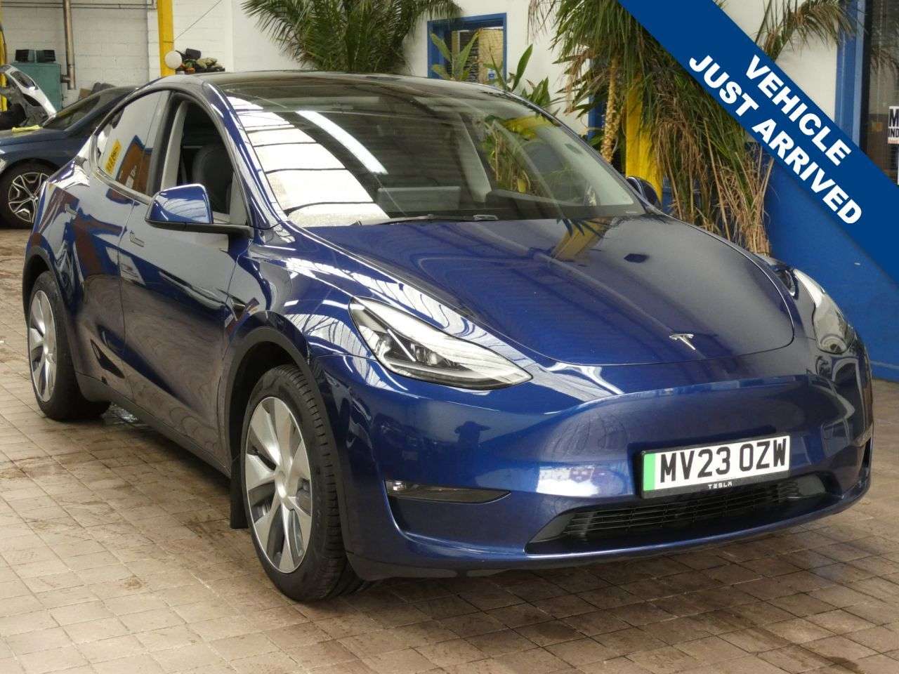 A 2023 TESLA MODEL Y (Dual Motor) Long Range SUV 5dr Electric Auto 4WDE (384 bhp) EXCELLENT EXAM A 2023 TESLA MODEL Y (Dual Motor) Long Range SUV 5dr Electric Auto 4WDE (384 bhp) EXCELLENT EXAM