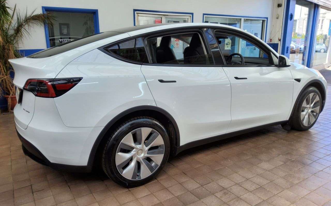 2023 TESLA MODEL Y 2023 TESLA MODEL Y