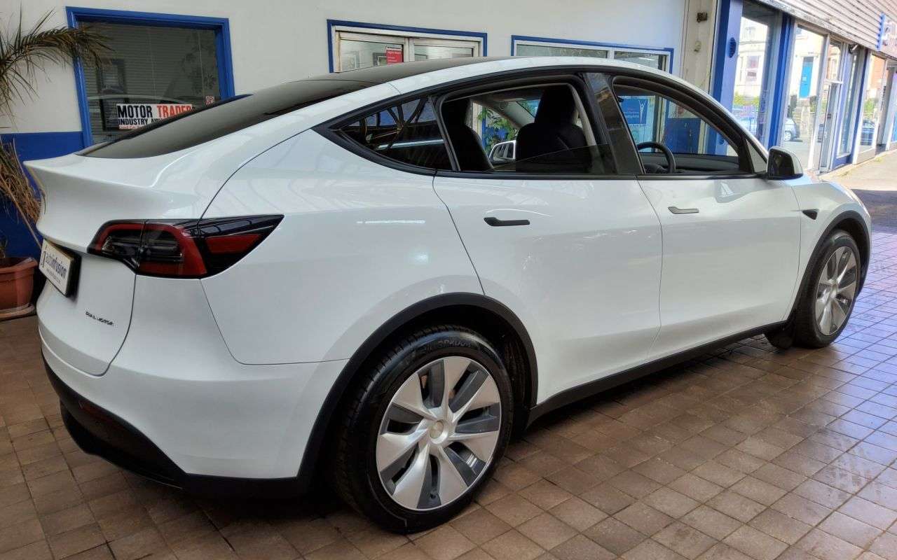 2023 TESLA MODEL Y 2023 TESLA MODEL Y