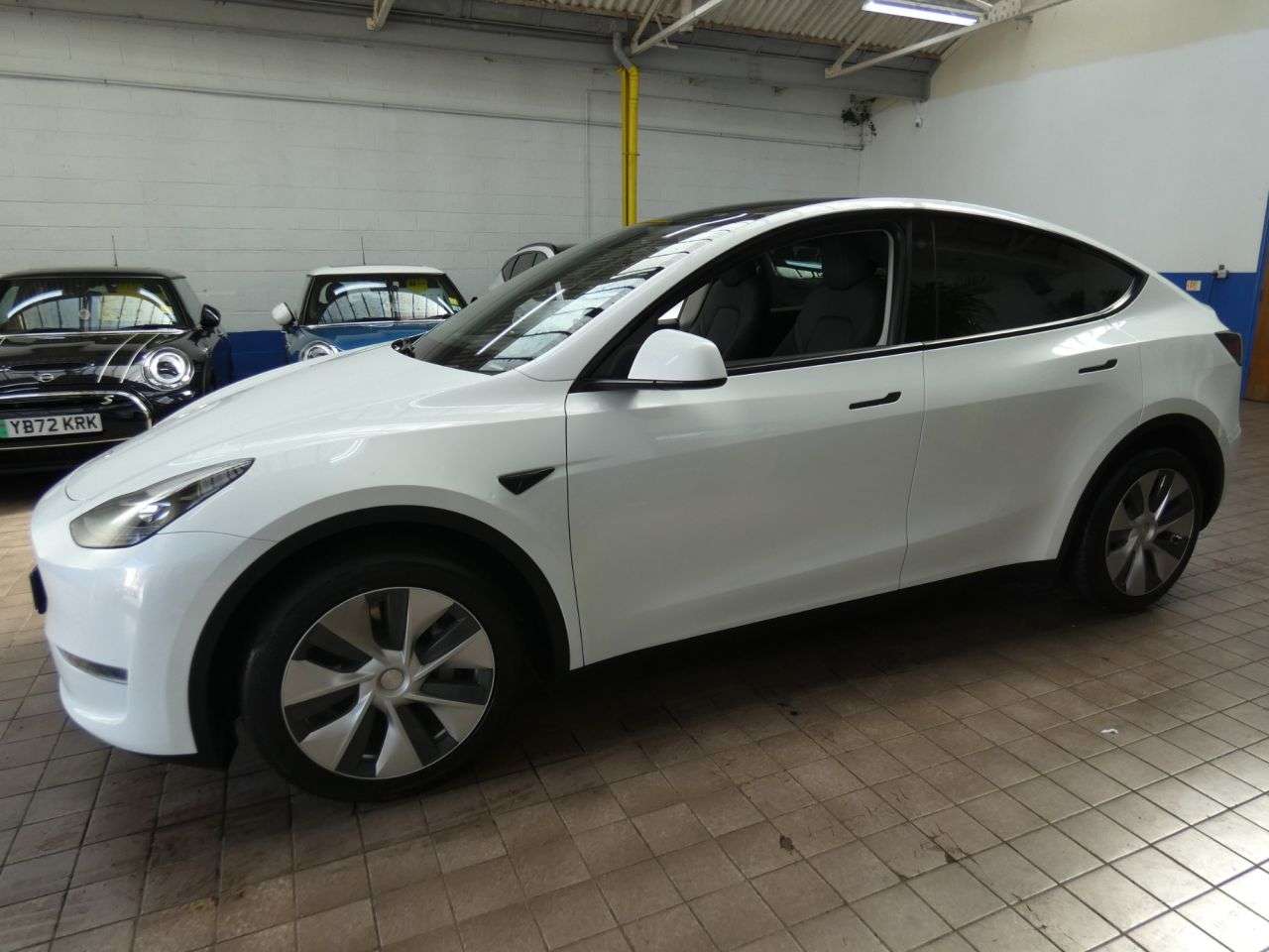 2023 TESLA MODEL Y 2023 TESLA MODEL Y