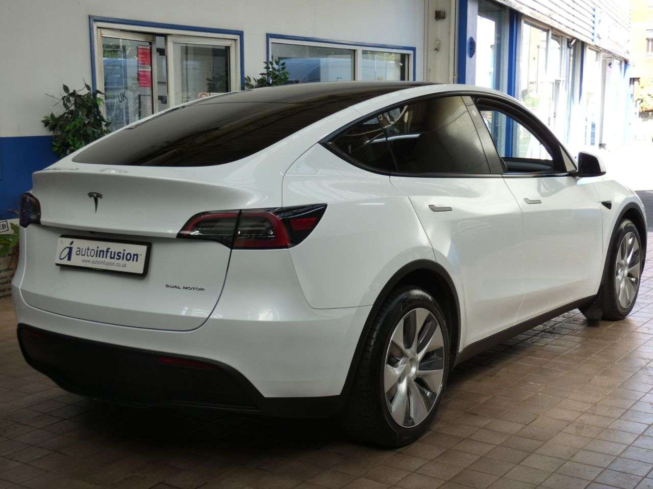 2023 TESLA MODEL Y 2023 TESLA MODEL Y