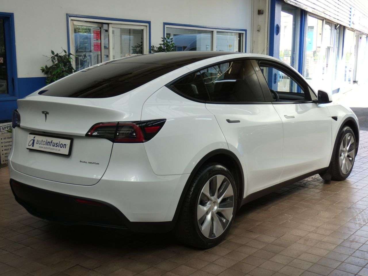 2023 TESLA MODEL Y 2023 TESLA MODEL Y