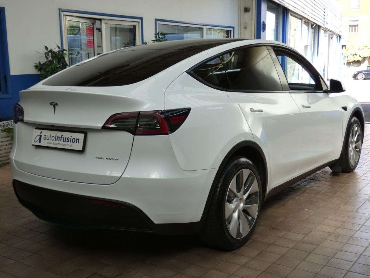 2023 TESLA MODEL Y 2023 TESLA MODEL Y