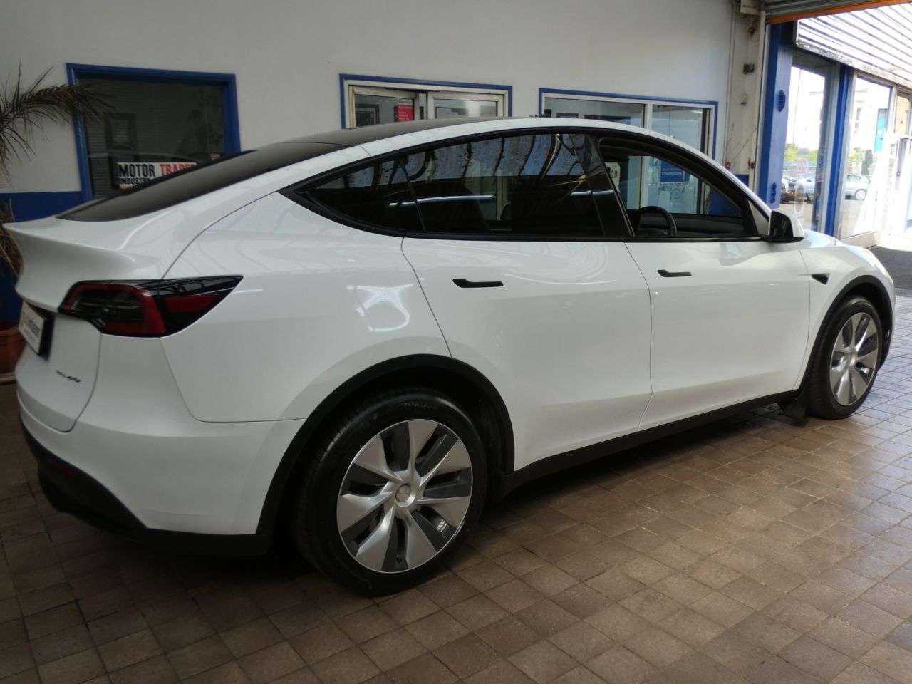 2023 TESLA MODEL Y 2023 TESLA MODEL Y