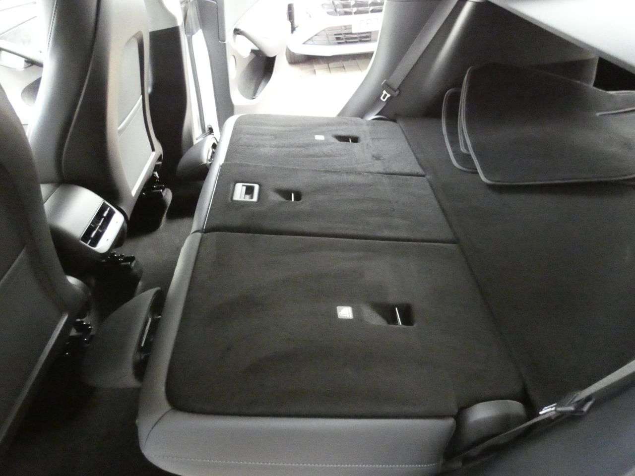 2023 TESLA MODEL Y 2023 TESLA MODEL Y