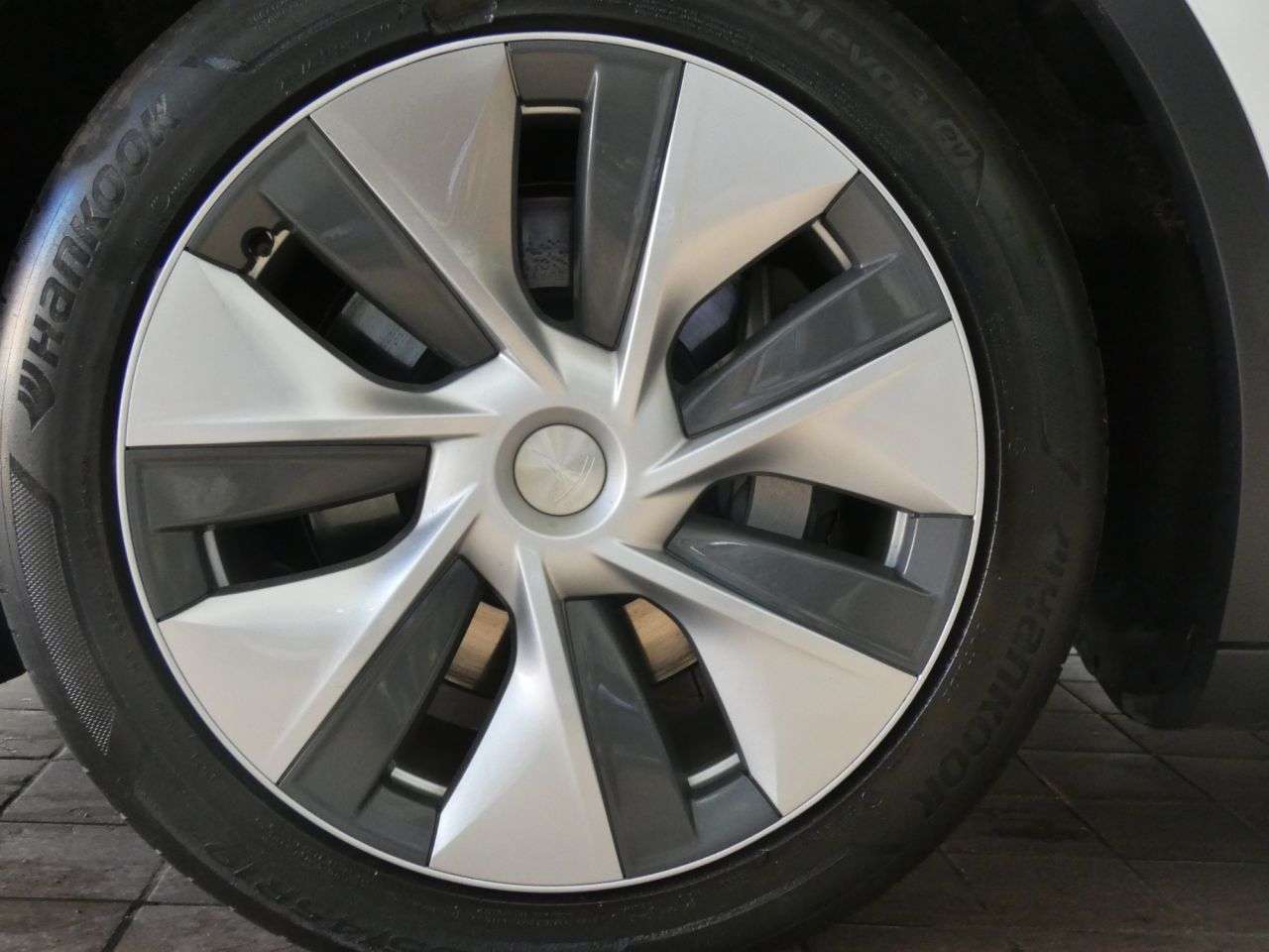 2023 TESLA MODEL Y 2023 TESLA MODEL Y