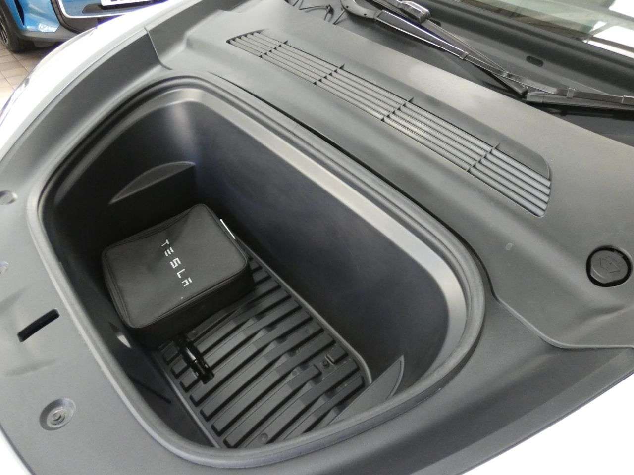 2023 TESLA MODEL Y 2023 TESLA MODEL Y