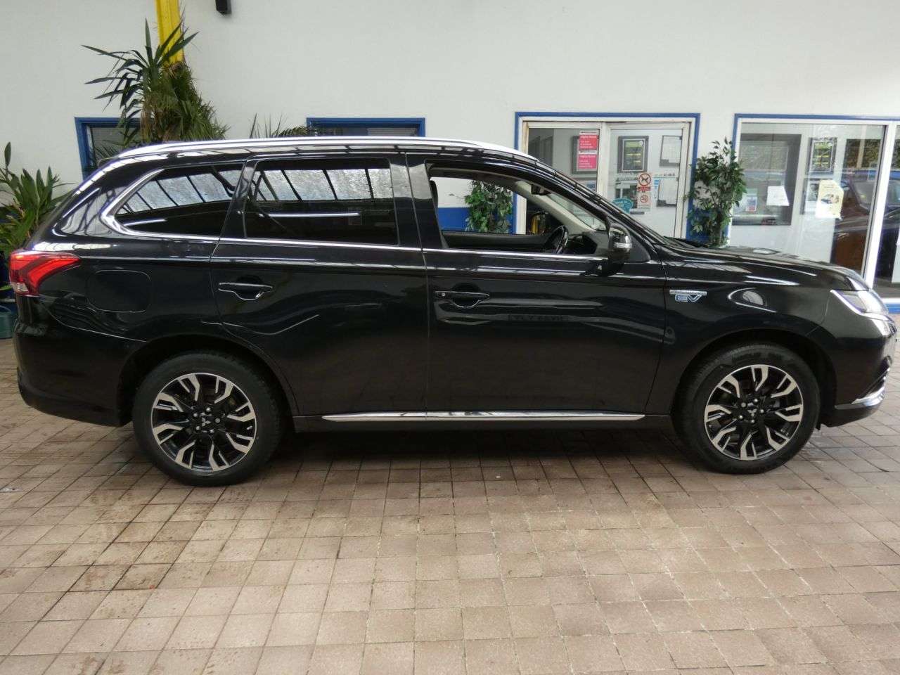 2017 MITSUBISHI OUTLANDER 2017 MITSUBISHI OUTLANDER