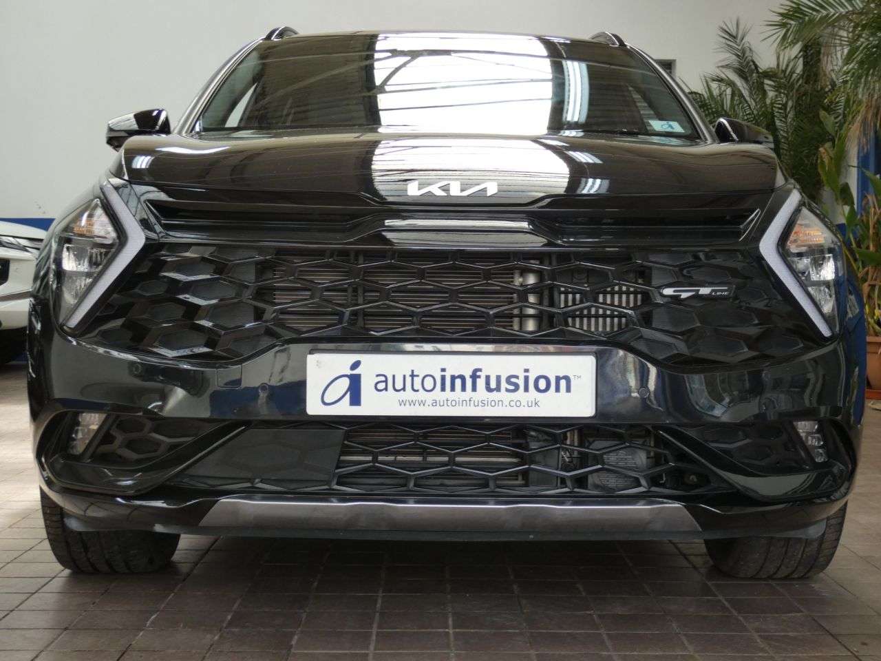 A 2025 KIA SPORTAGE 1.6 T-GDi 13.8kWh GT-Line SUV 5dr Petrol Plug-in Hybrid Auto AWD Euro 6 (s/ A 2025 KIA SPORTAGE 1.6 T-GDi 13.8kWh GT-Line SUV 5dr Petrol Plug-in Hybrid Auto AWD Euro 6 (s/