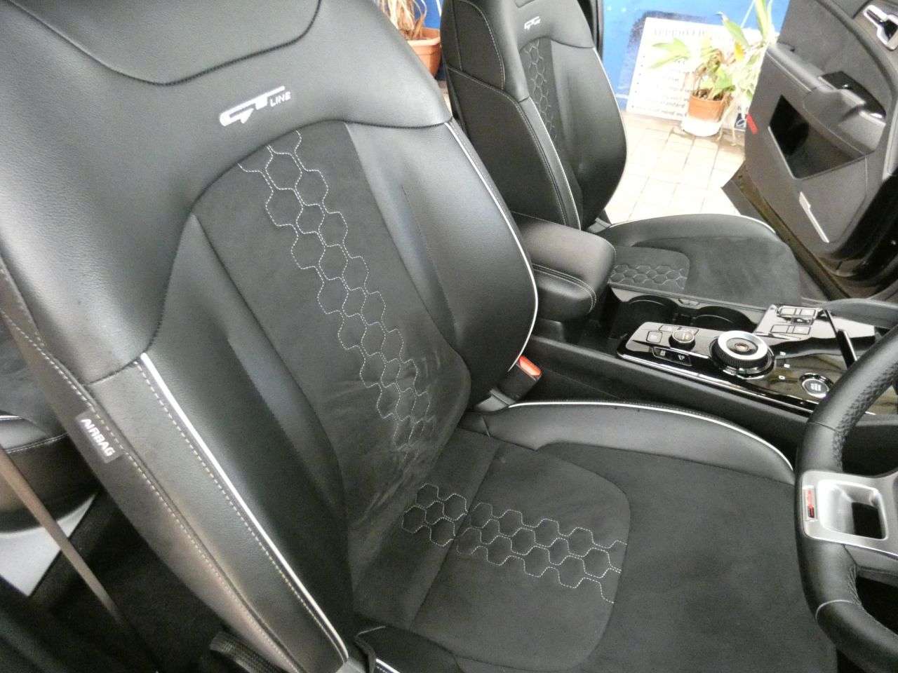 2025 KIA SPORTAGE 2025 KIA SPORTAGE