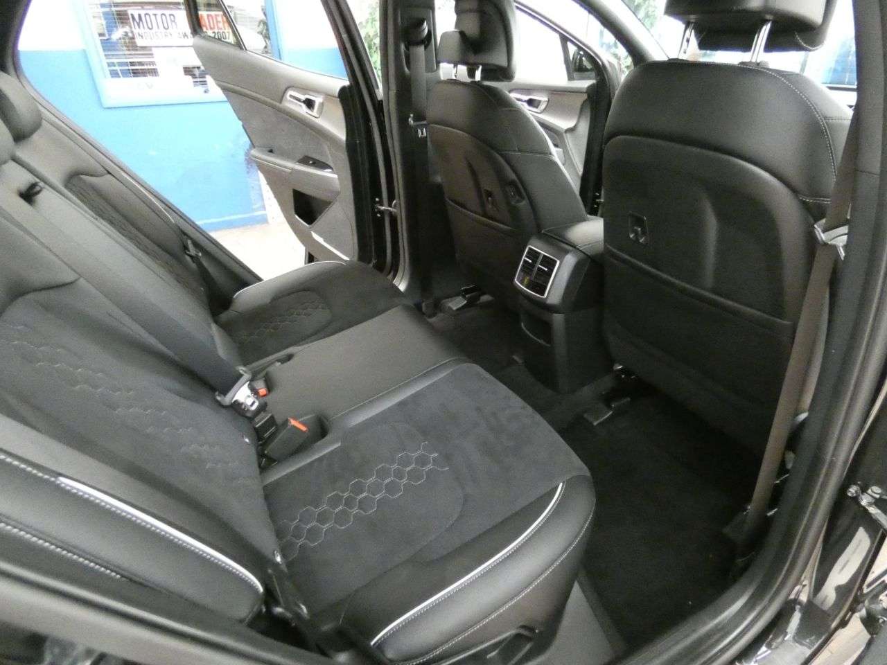 2025 KIA SPORTAGE 2025 KIA SPORTAGE