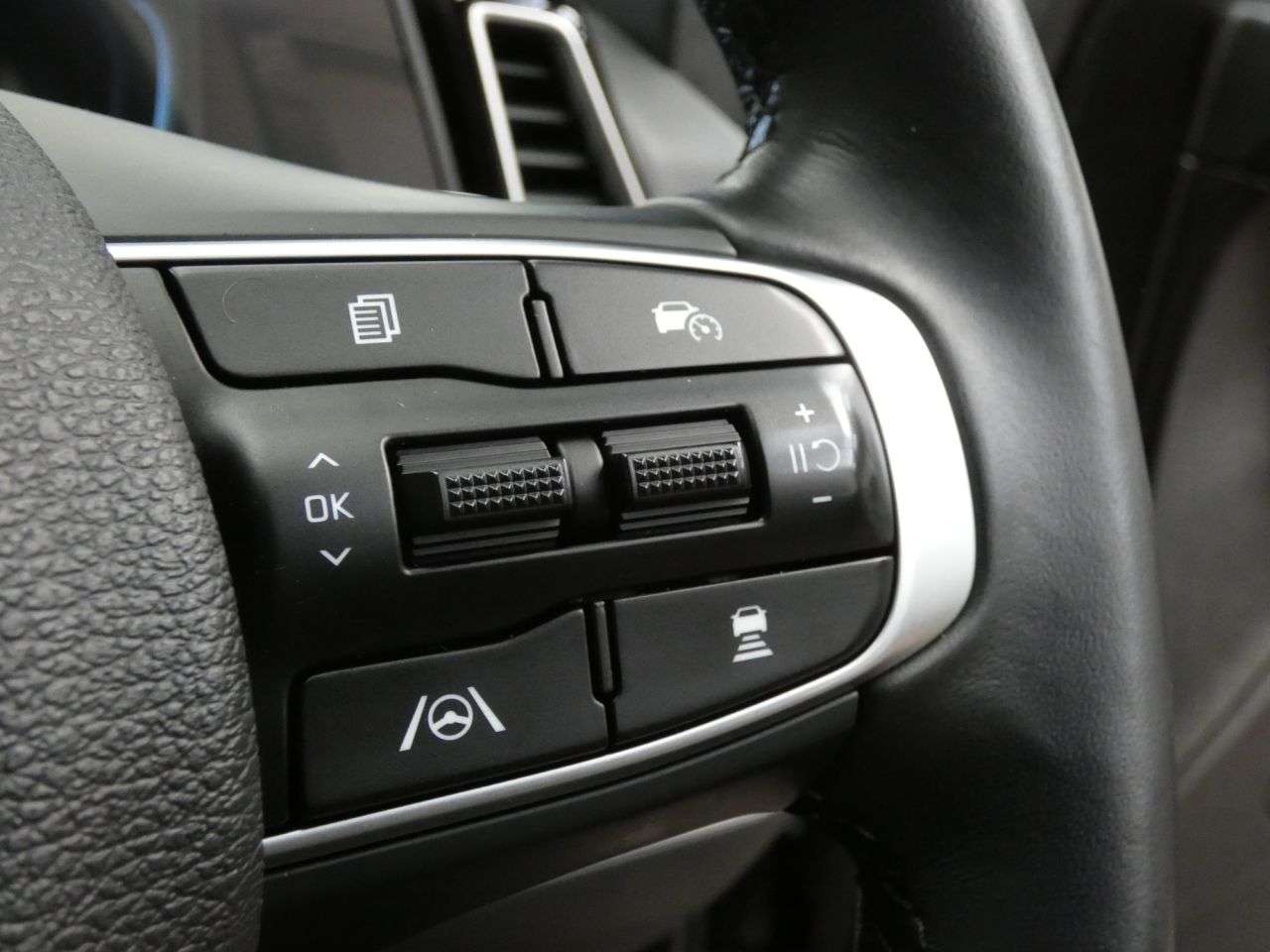 2025 KIA SPORTAGE 2025 KIA SPORTAGE