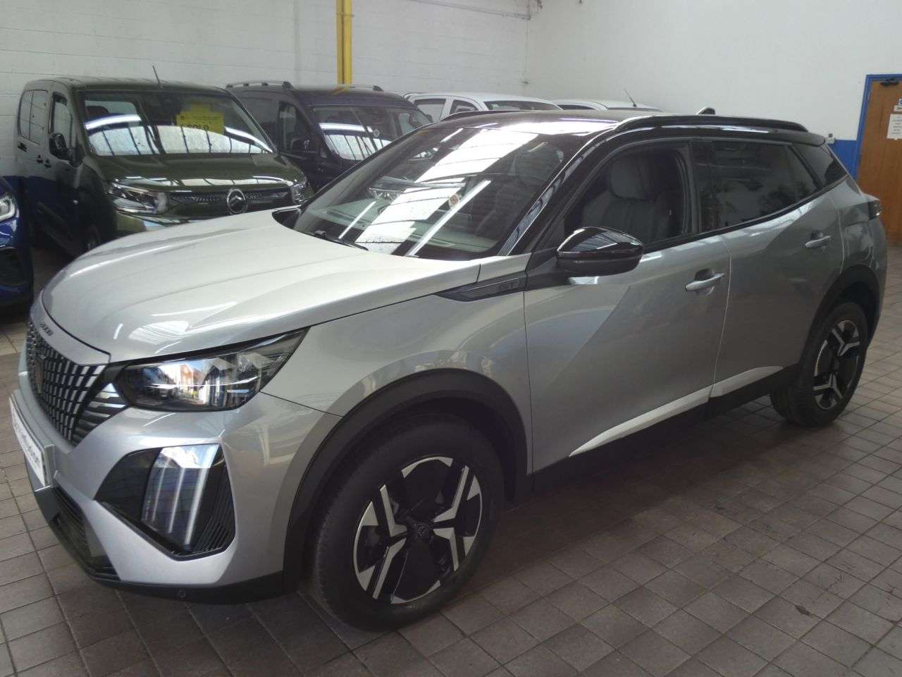 2023 PEUGEOT 2008 2023 PEUGEOT 2008