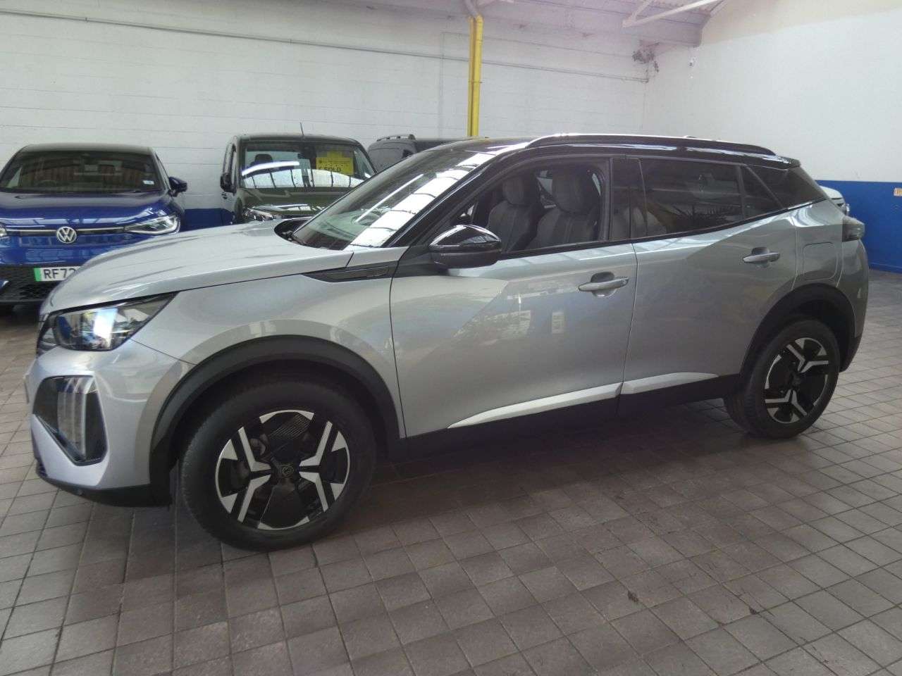 2023 PEUGEOT 2008 2023 PEUGEOT 2008