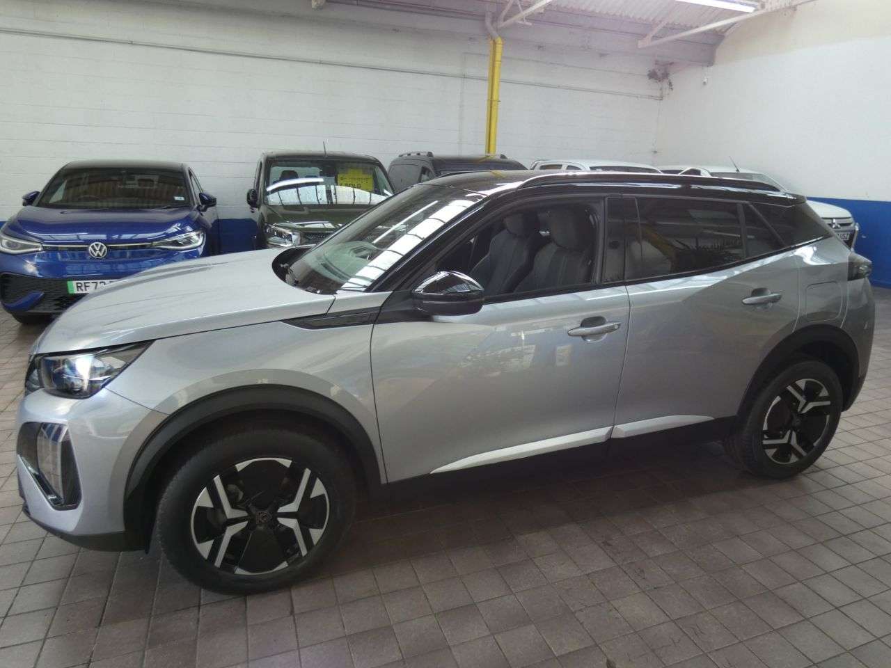 2023 PEUGEOT 2008 2023 PEUGEOT 2008
