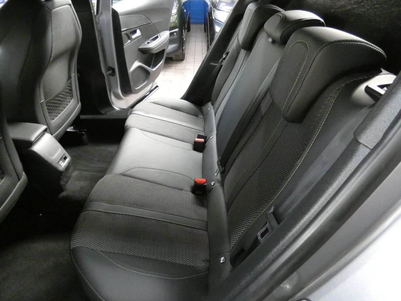 2023 PEUGEOT 2008 2023 PEUGEOT 2008