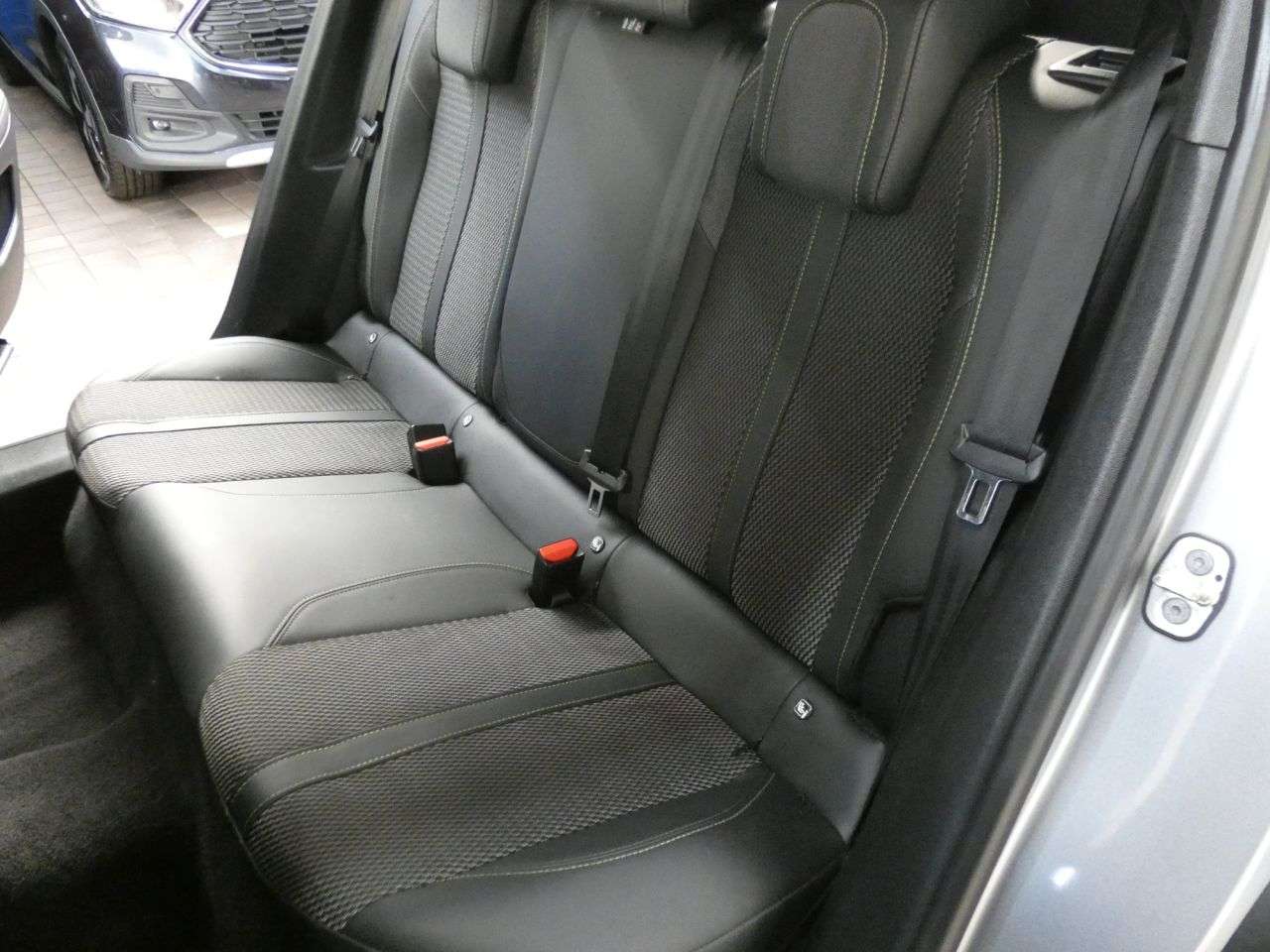 2023 PEUGEOT 2008 2023 PEUGEOT 2008