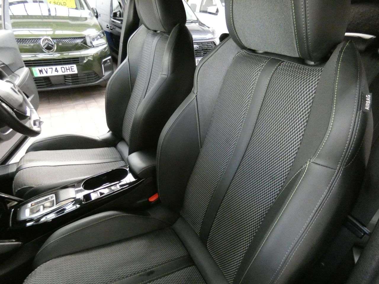 2023 PEUGEOT 2008 2023 PEUGEOT 2008