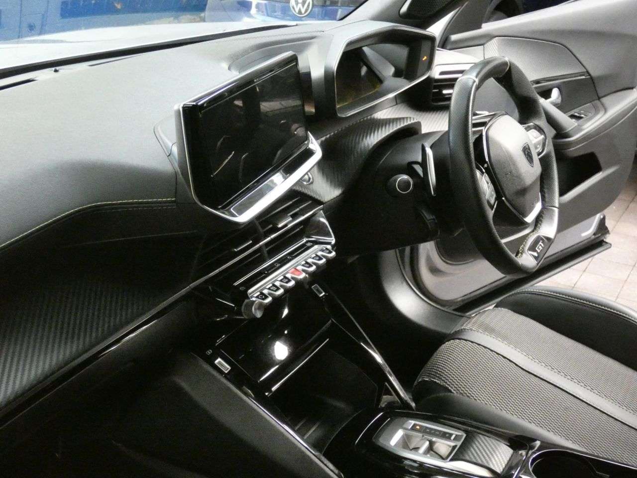 2023 PEUGEOT 2008 2023 PEUGEOT 2008