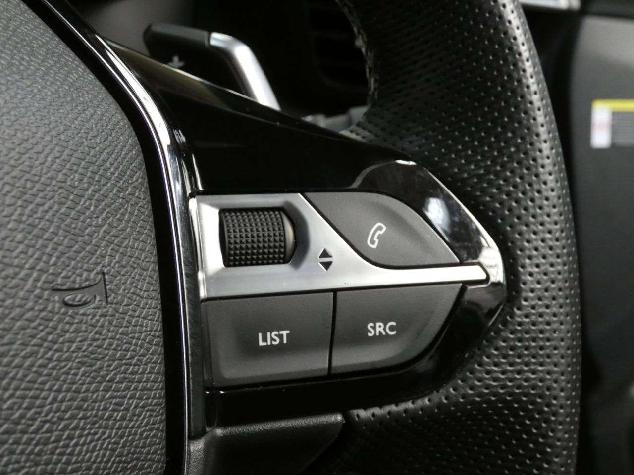 2023 PEUGEOT 2008 2023 PEUGEOT 2008