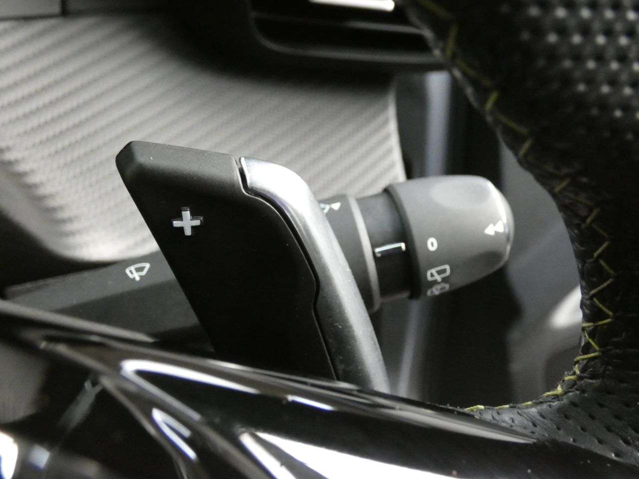 2023 PEUGEOT 2008 2023 PEUGEOT 2008